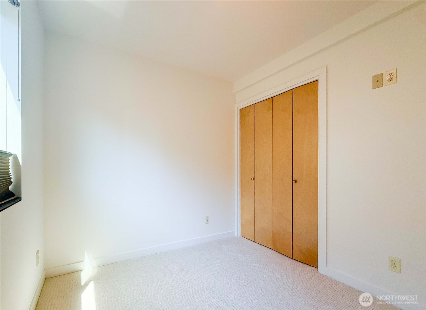 4917 39th Avenue Property Photo 19