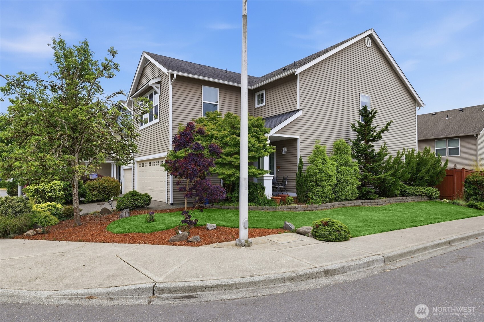 305 Lynnwood Avenue Property Photo 2