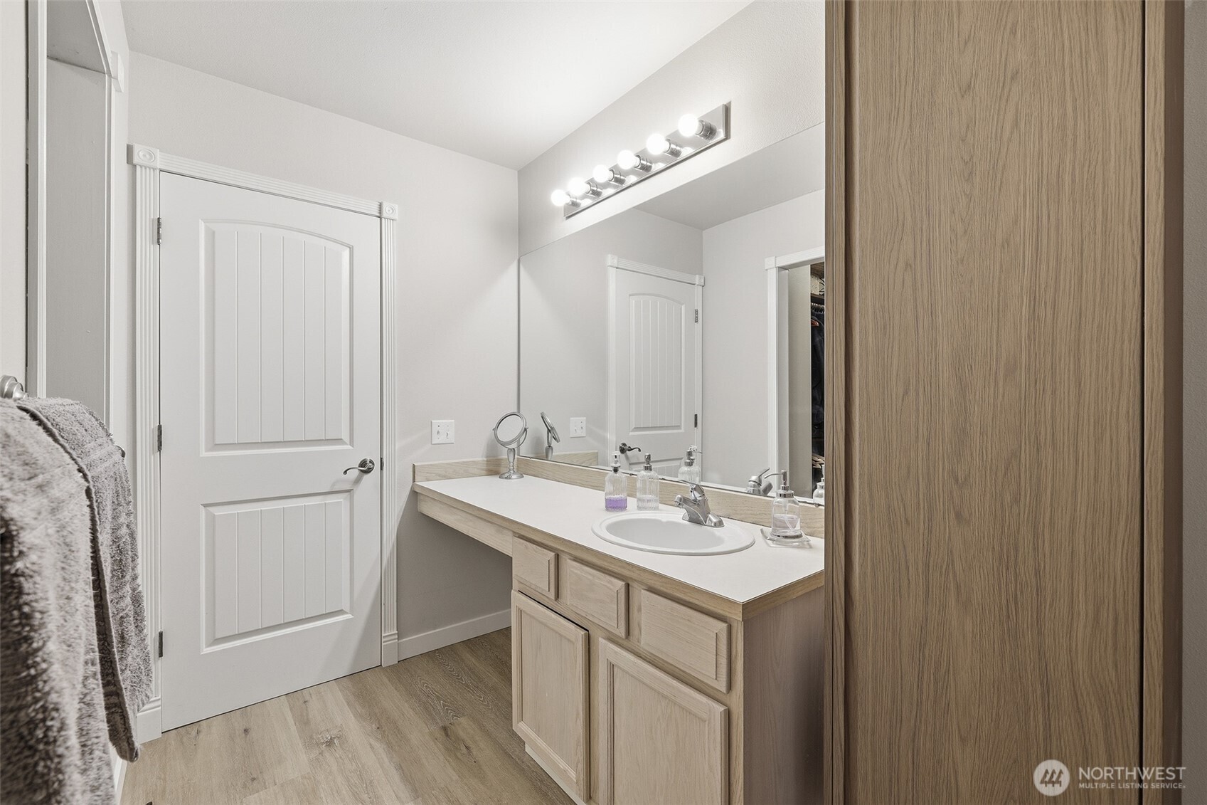 305 Lynnwood Avenue Property Photo 17