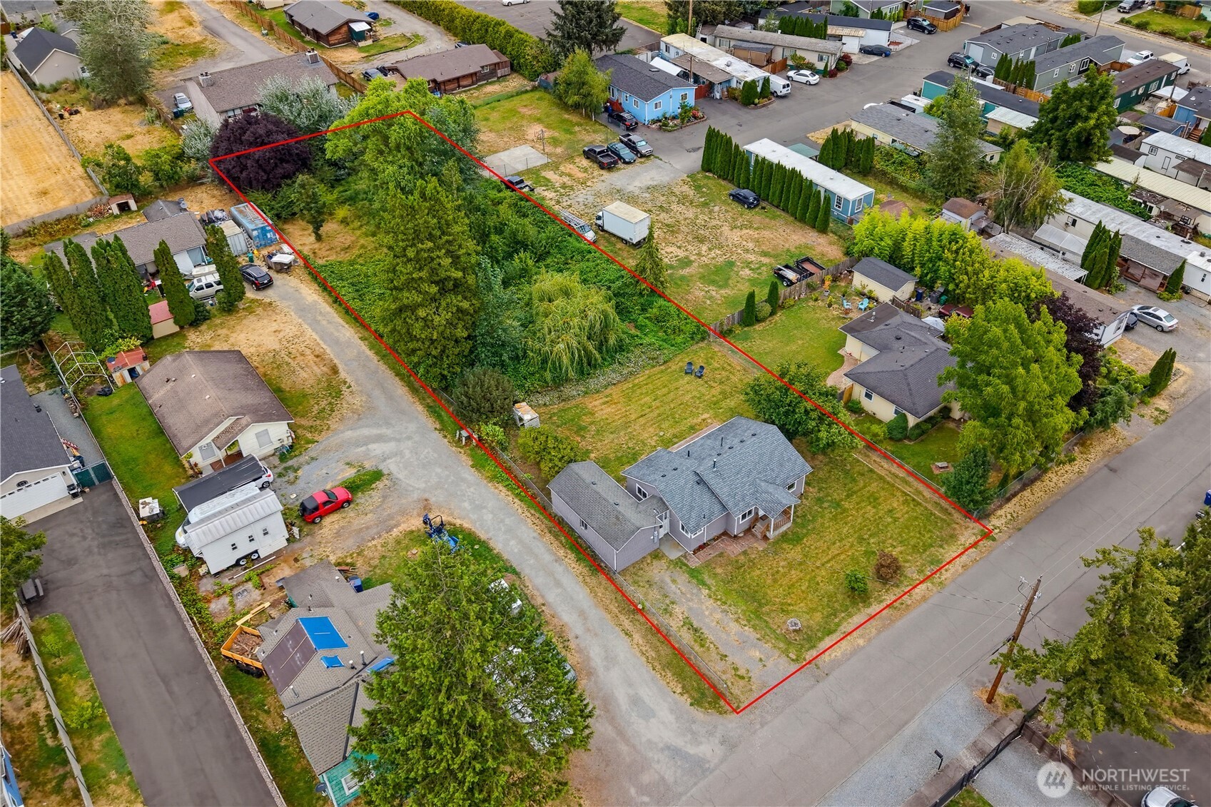 216 4th Avenue Property Photo 1