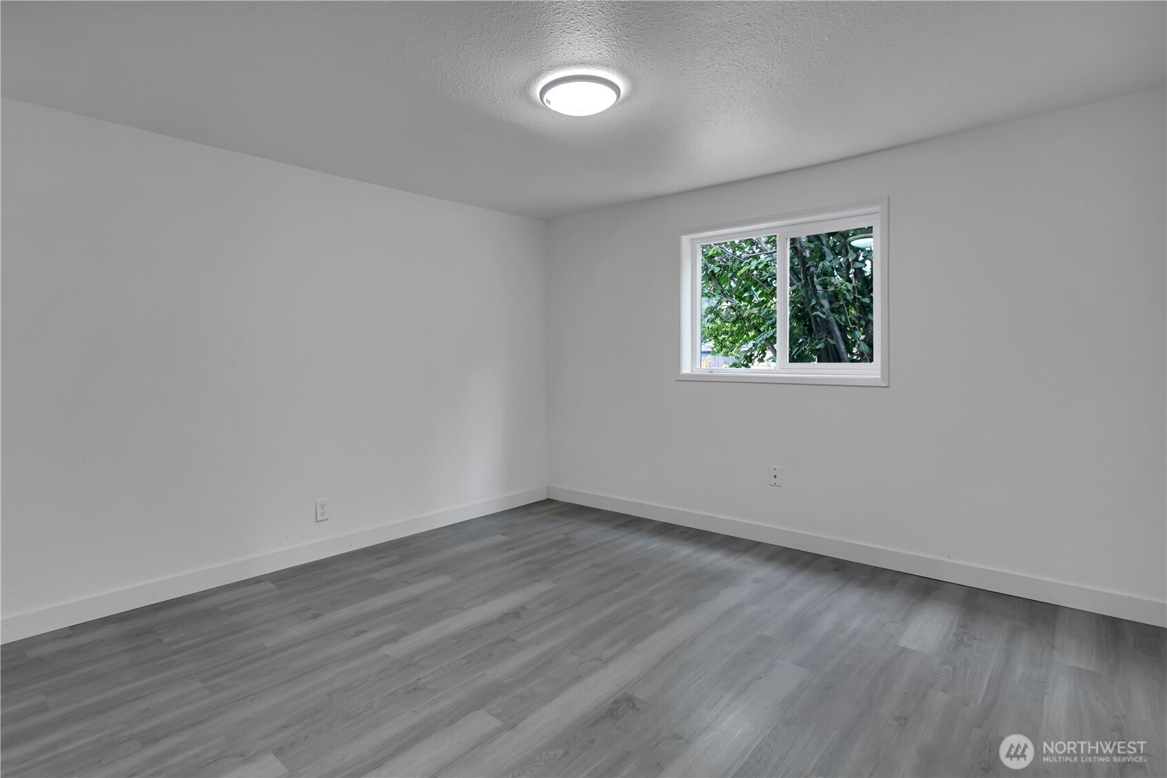 216 4th Avenue Property Photo 17