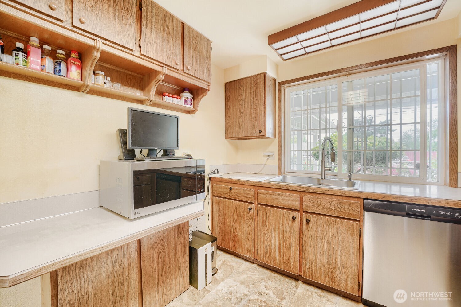 1216 S 80th Street Property Photo 10