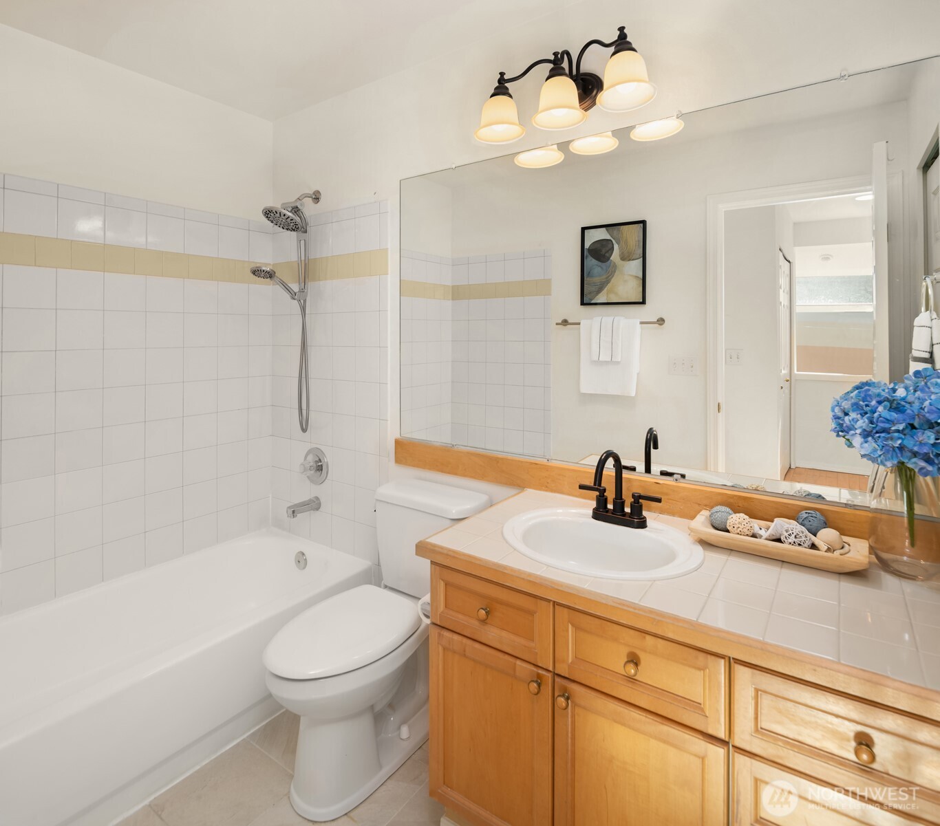 18544 Ne 57th Street Property Photo 16