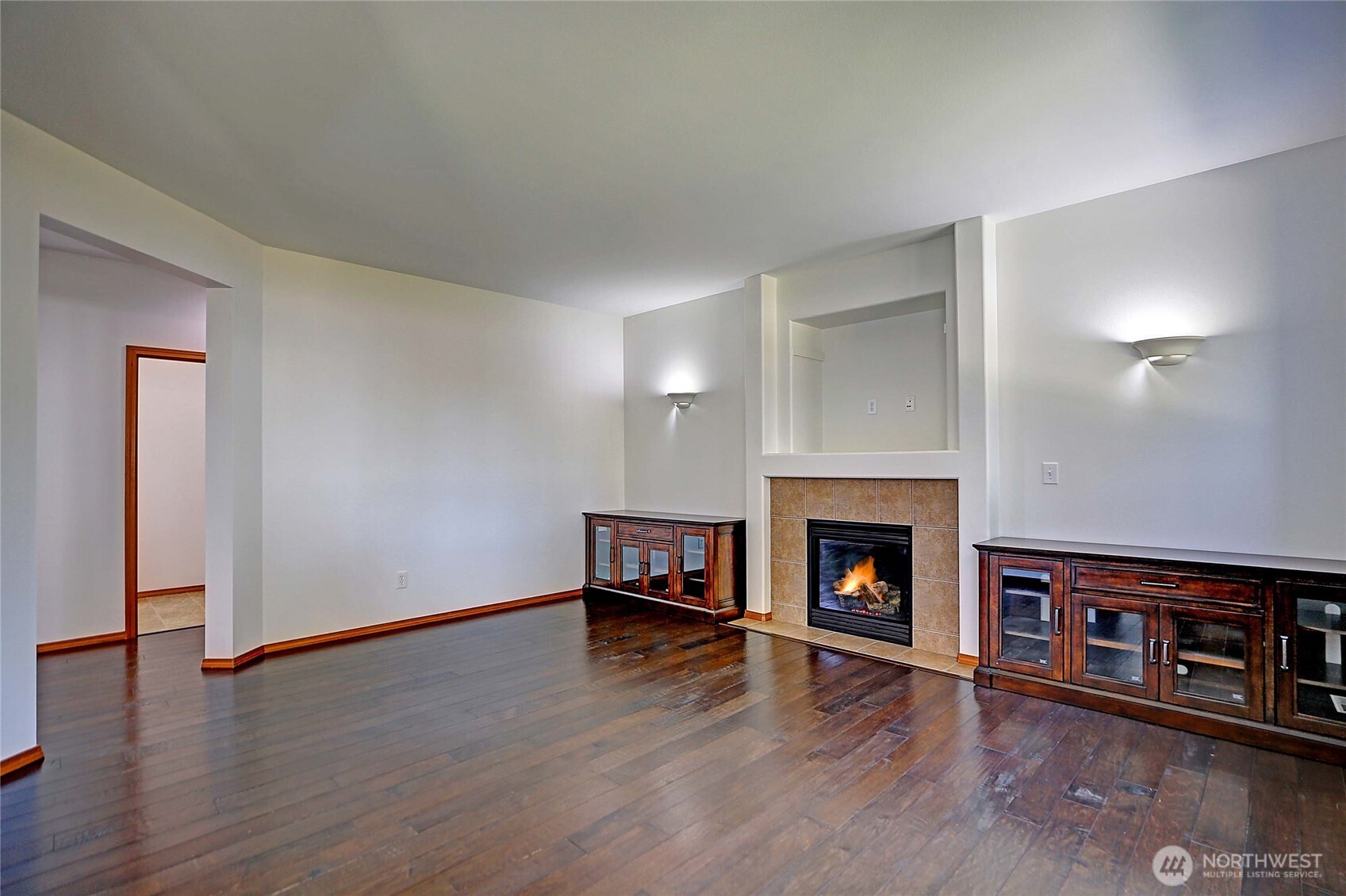6915 282nd Place Property Photo 6