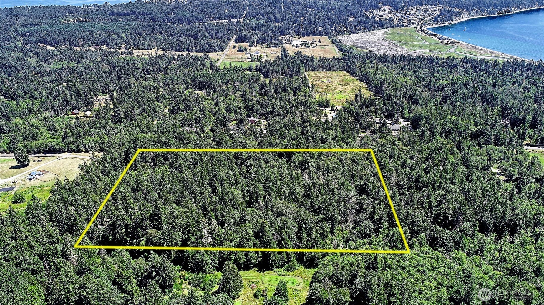 100 W Mountain View Rd Property Photo 14