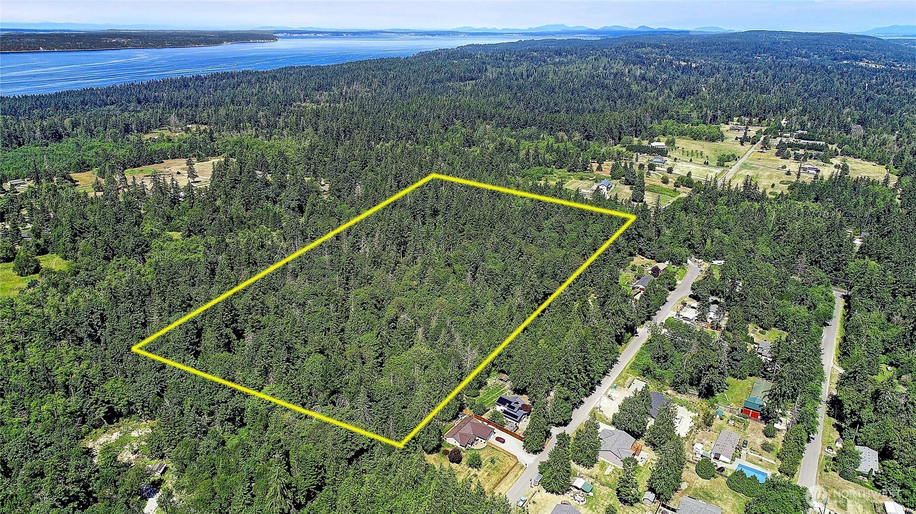 100 W Mountain View Rd Property Photo 15