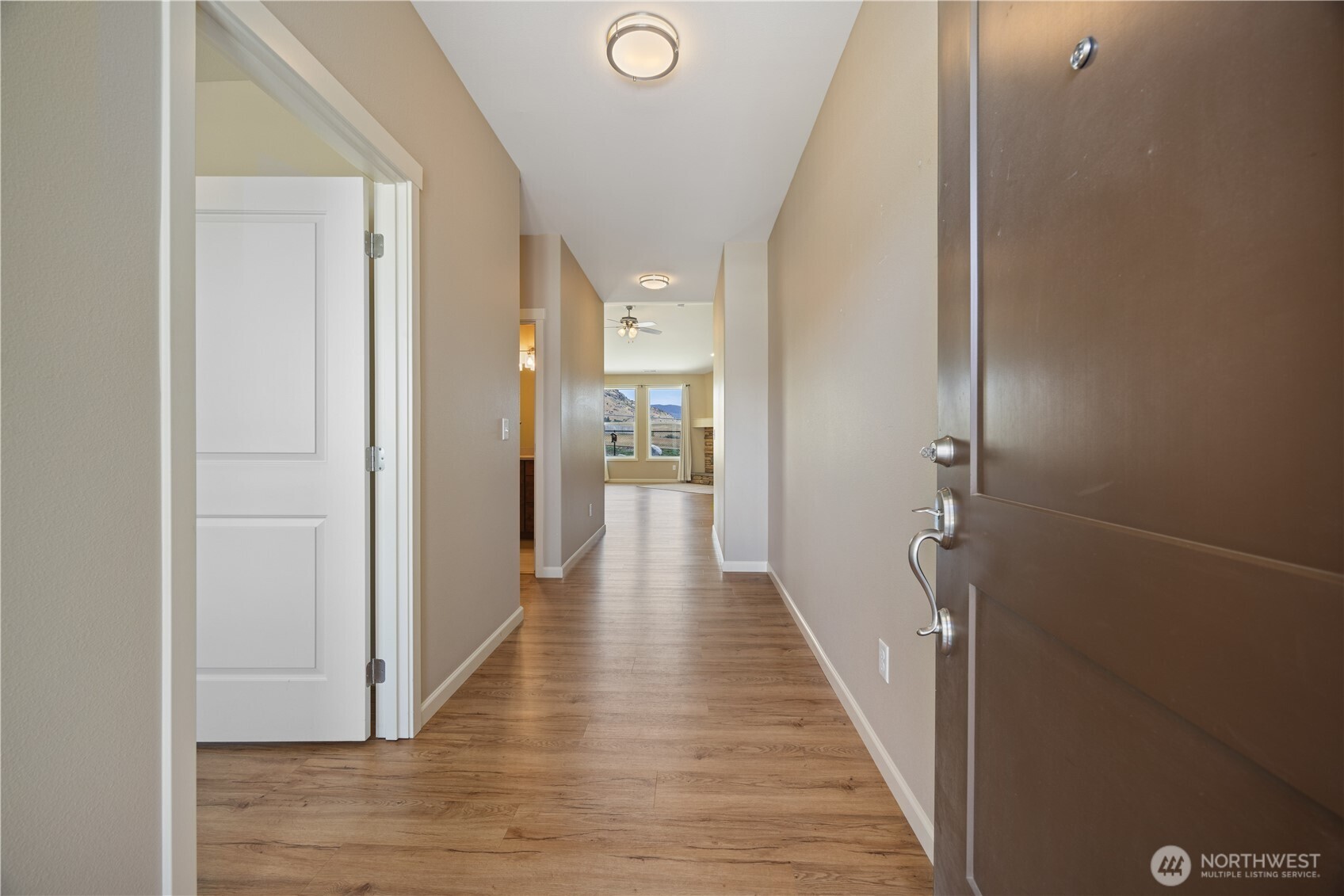 472 Sunny Brooke Lane Property Photo 4