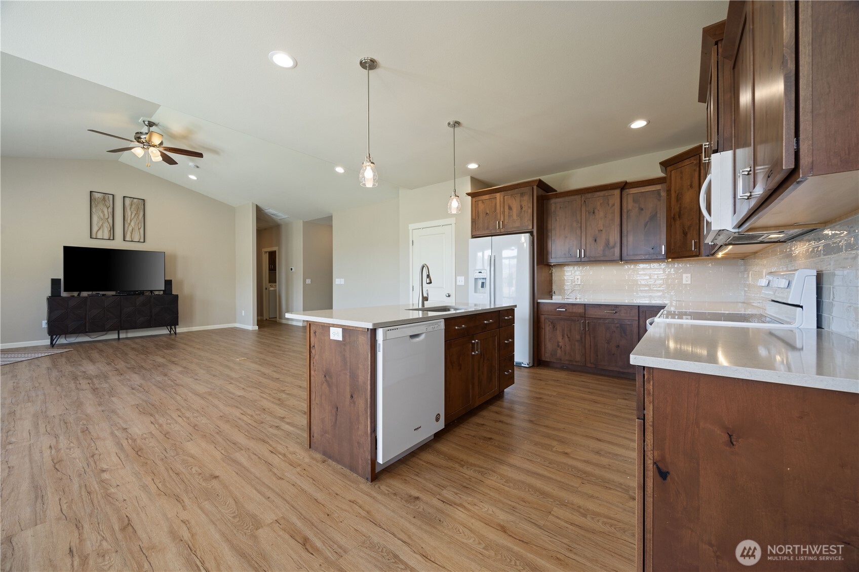 472 Sunny Brooke Lane Property Photo 14