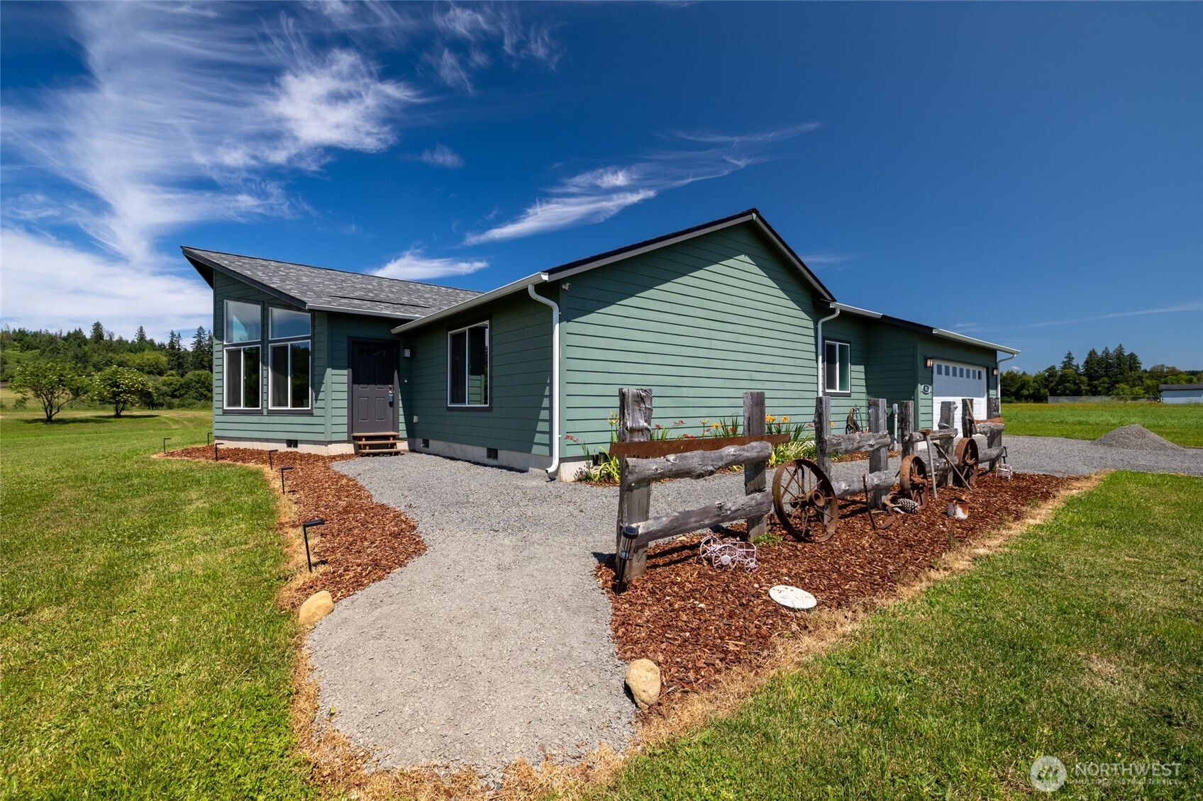 125 Apple Tree Lane Property Photo 3