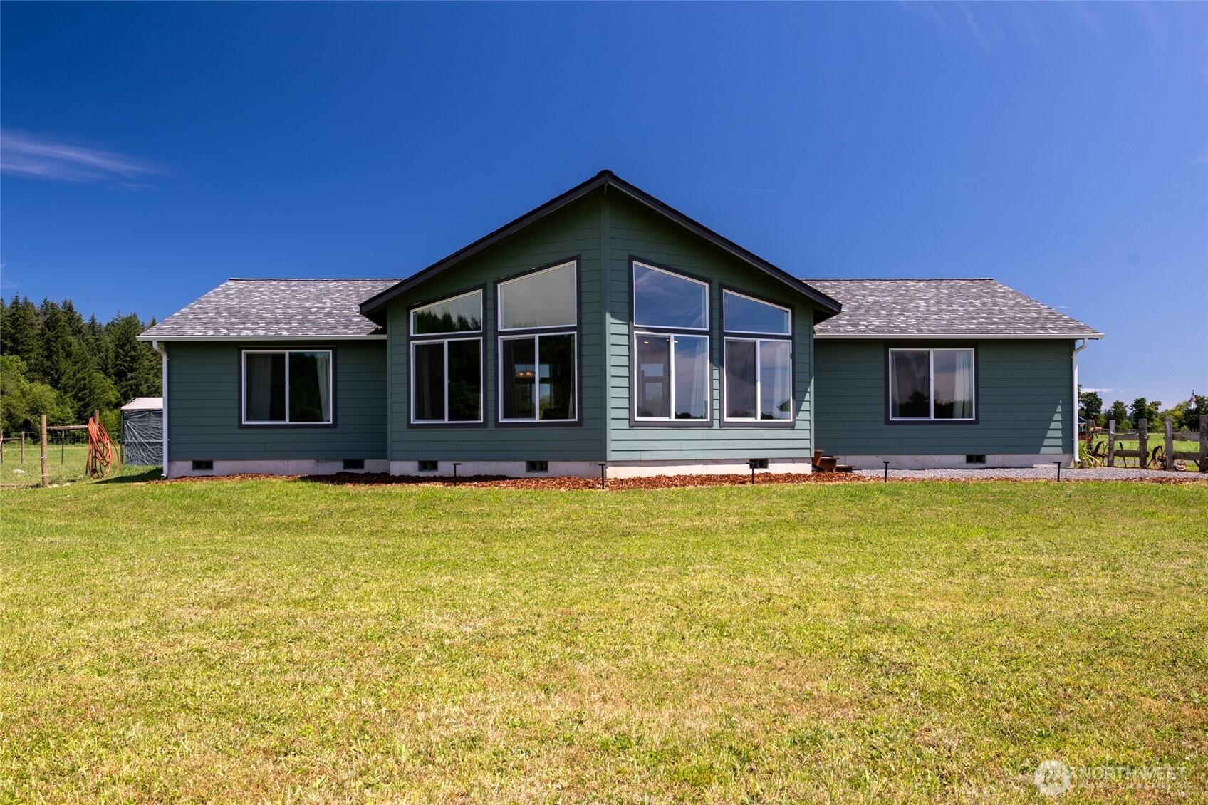 125 Apple Tree Lane Property Photo 4