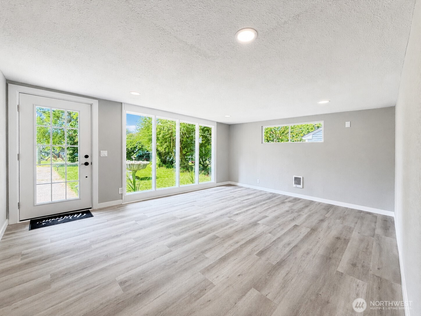 1040 W Shady Lane Wa Property Photo 6