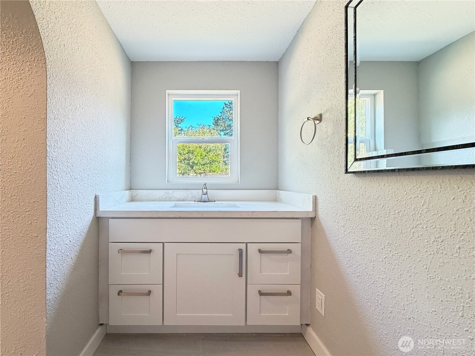 1040 W Shady Lane Wa Property Photo 23