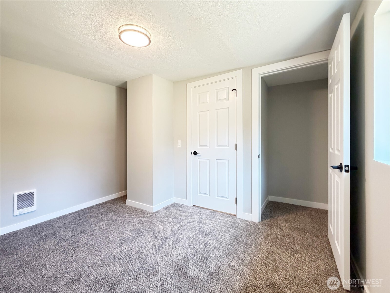 1040 W Shady Lane Wa Property Photo 26