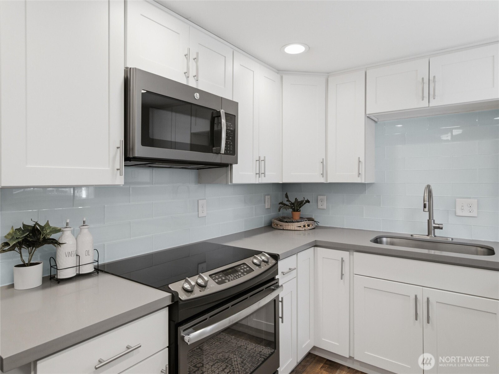 5102 N Mance Property Photo 16