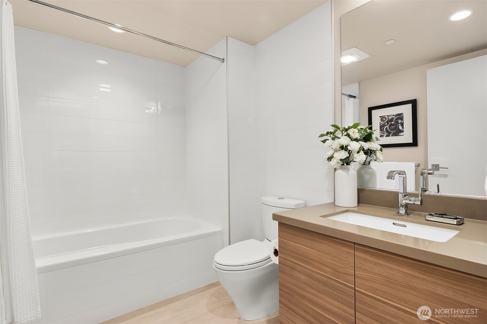 588 Bell Street 3201s Property Photo 12