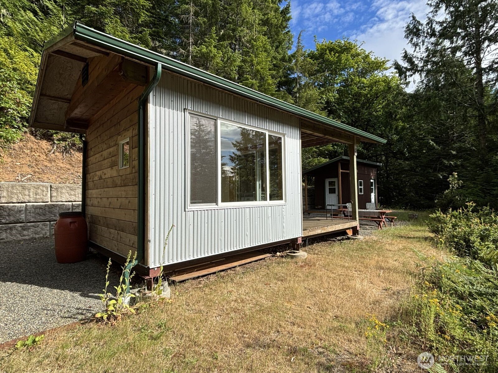 331 Ne Capstan Rock Road Property Photo 1