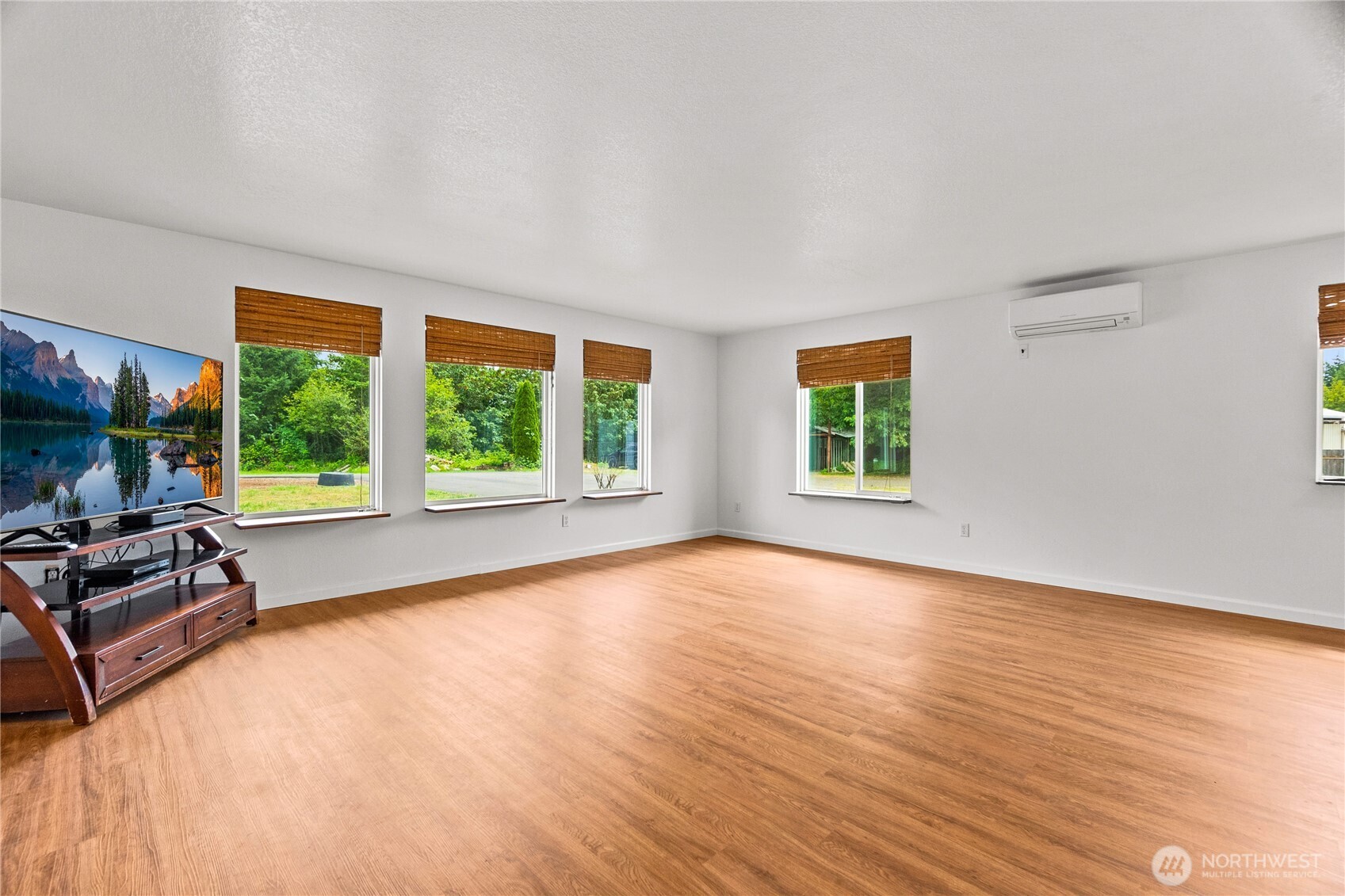 160 Cloquallum Road Property Photo 6