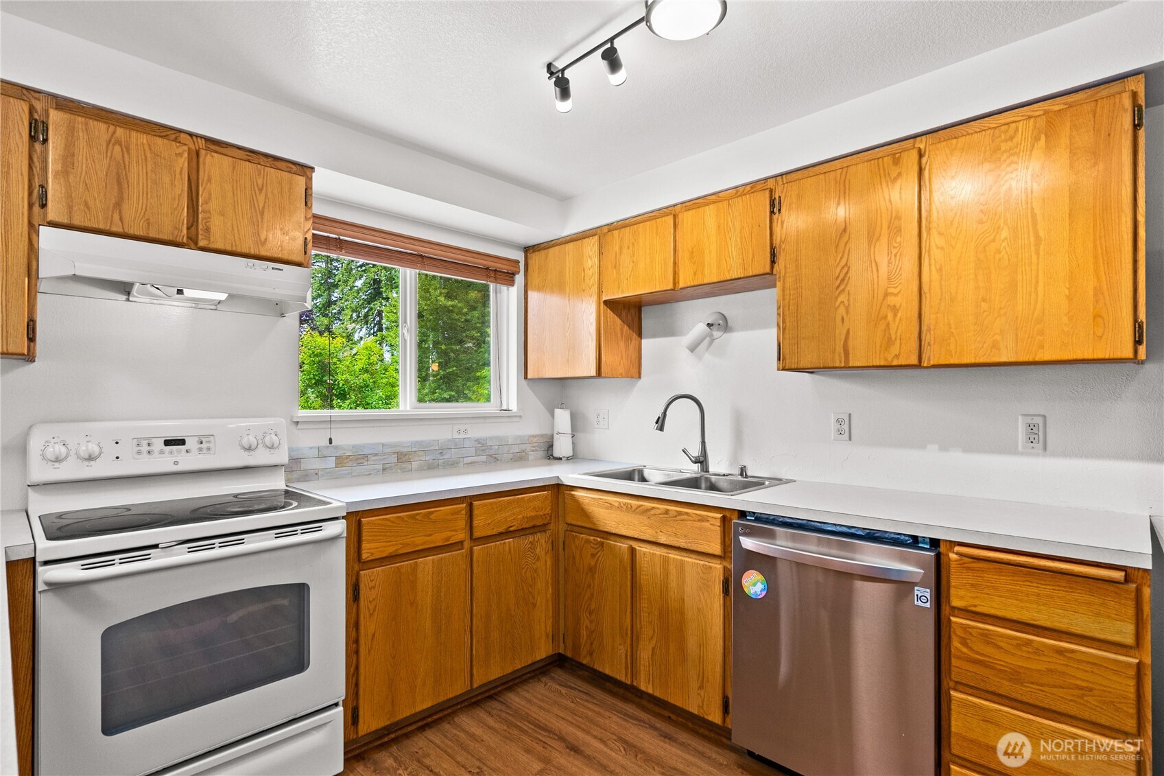 160 Cloquallum Road Property Photo 16