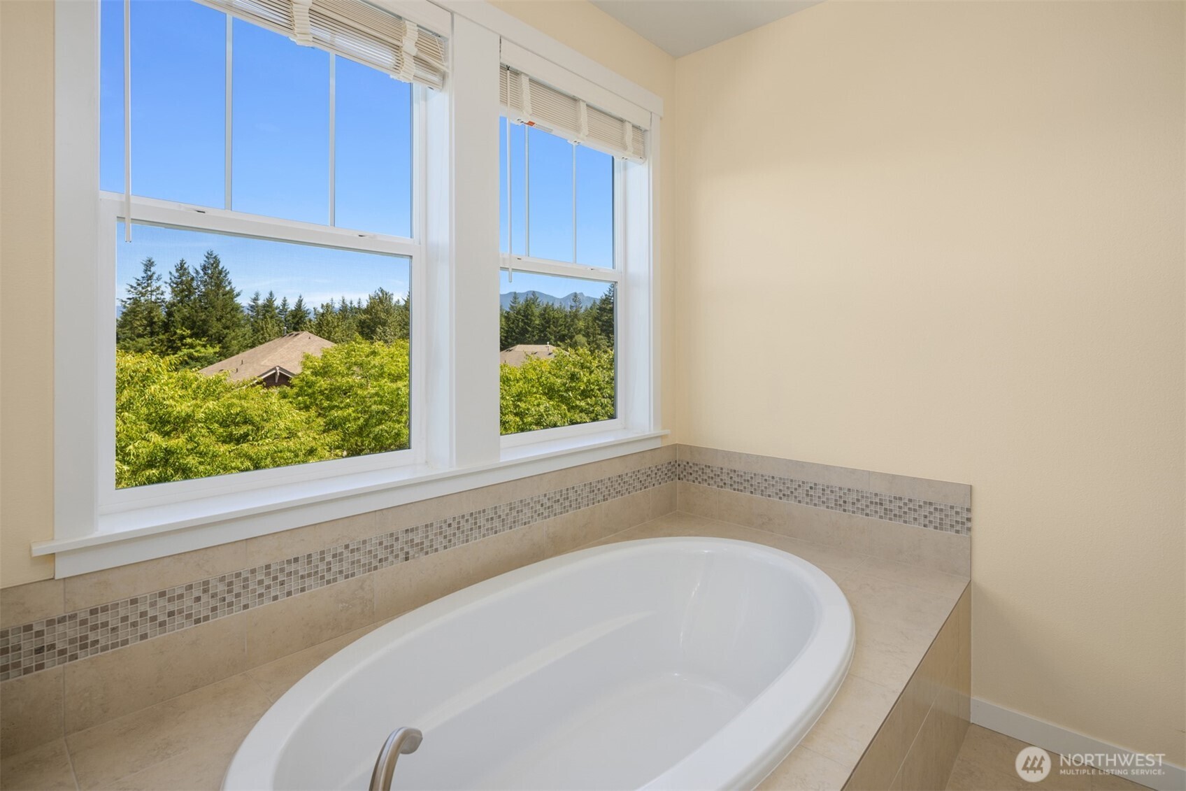 9121 Jacobia Avenue Property Photo 19