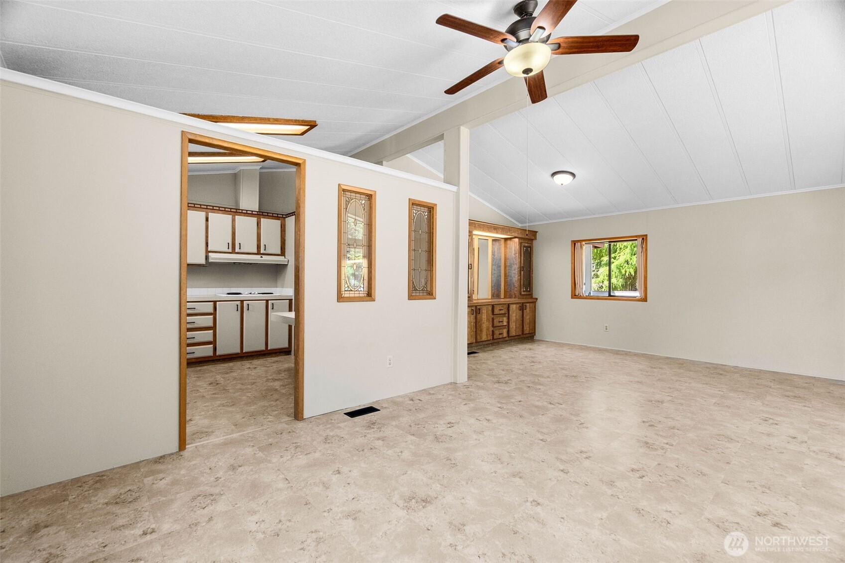 9035 Pepperidge Lane Property Photo 13