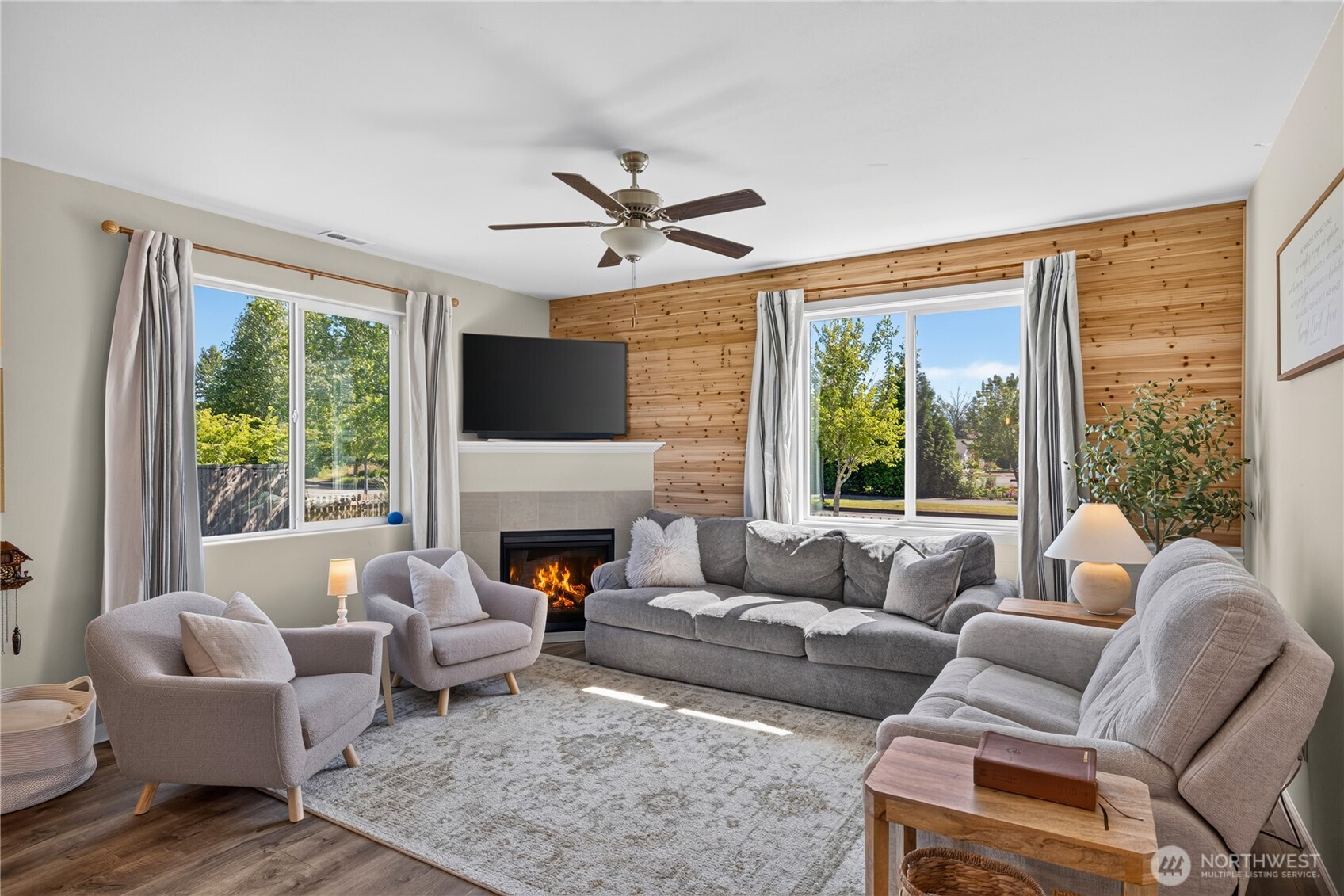 3289 Loch Ness Loop Property Photo 10