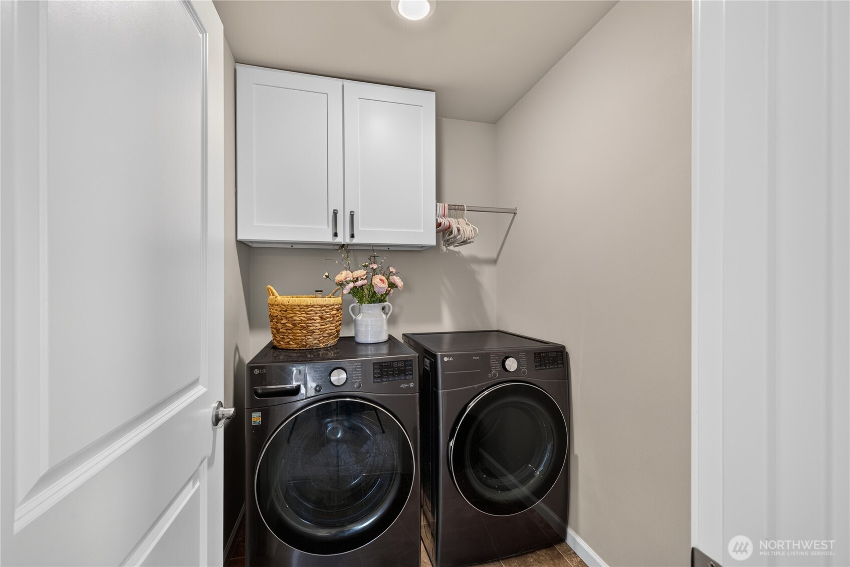 3289 Loch Ness Loop Property Photo 27