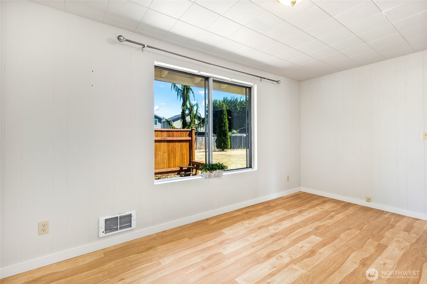 4823 103rd Place Property Photo 15