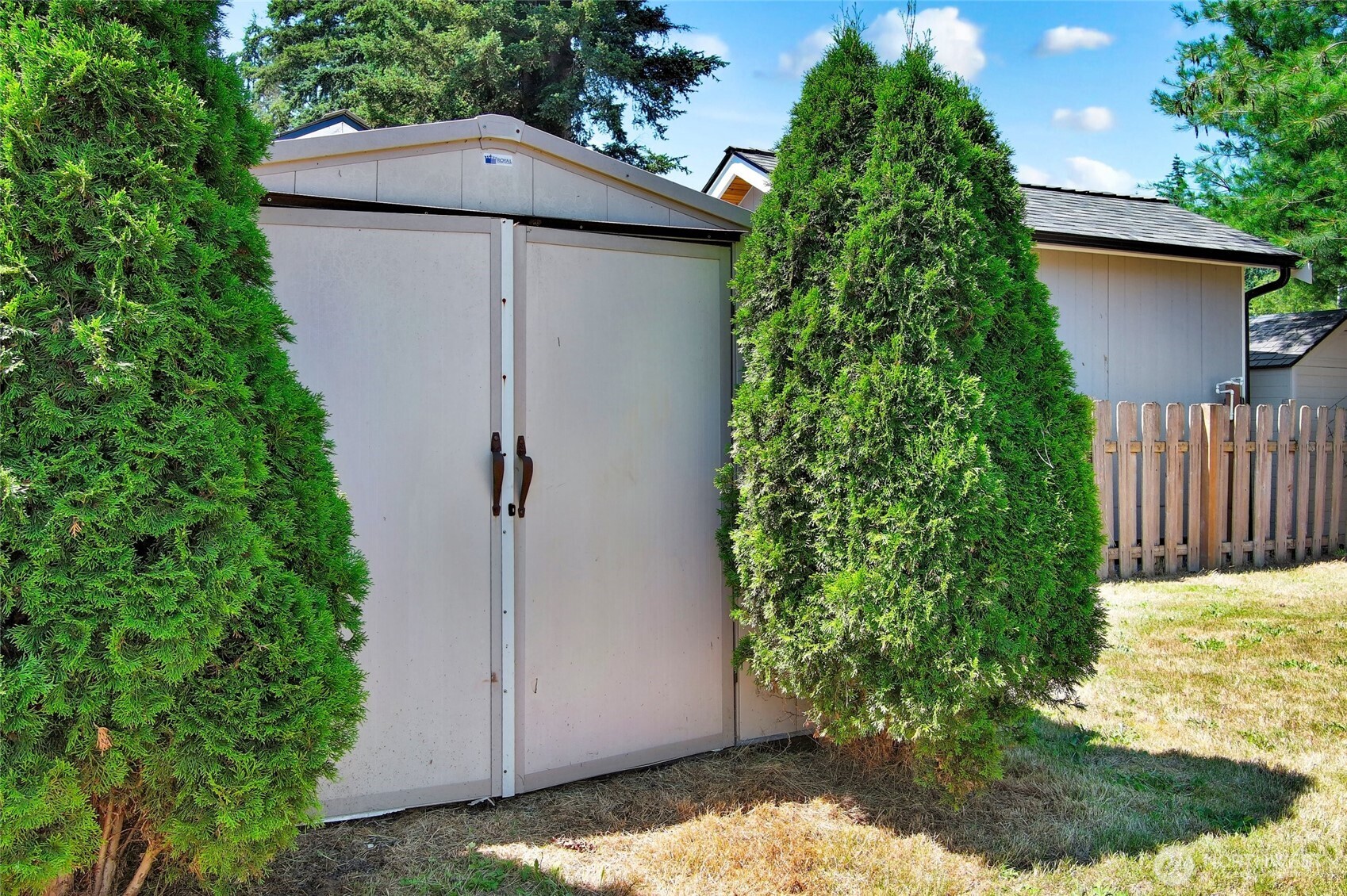 4823 103rd Place Property Photo 34