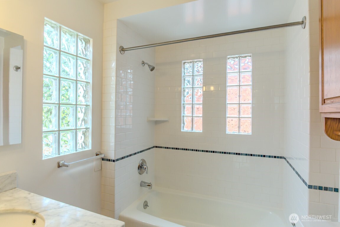 9017 5th Avenue Property Photo 15