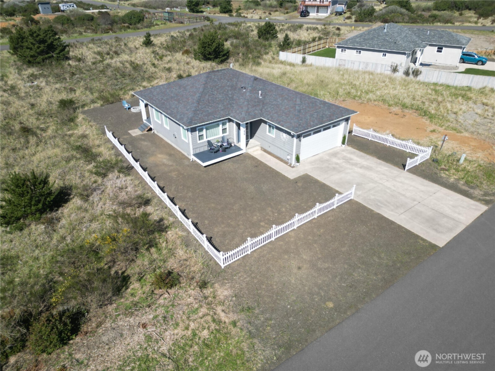 1439 Diamond Head Avenue Property Photo 2