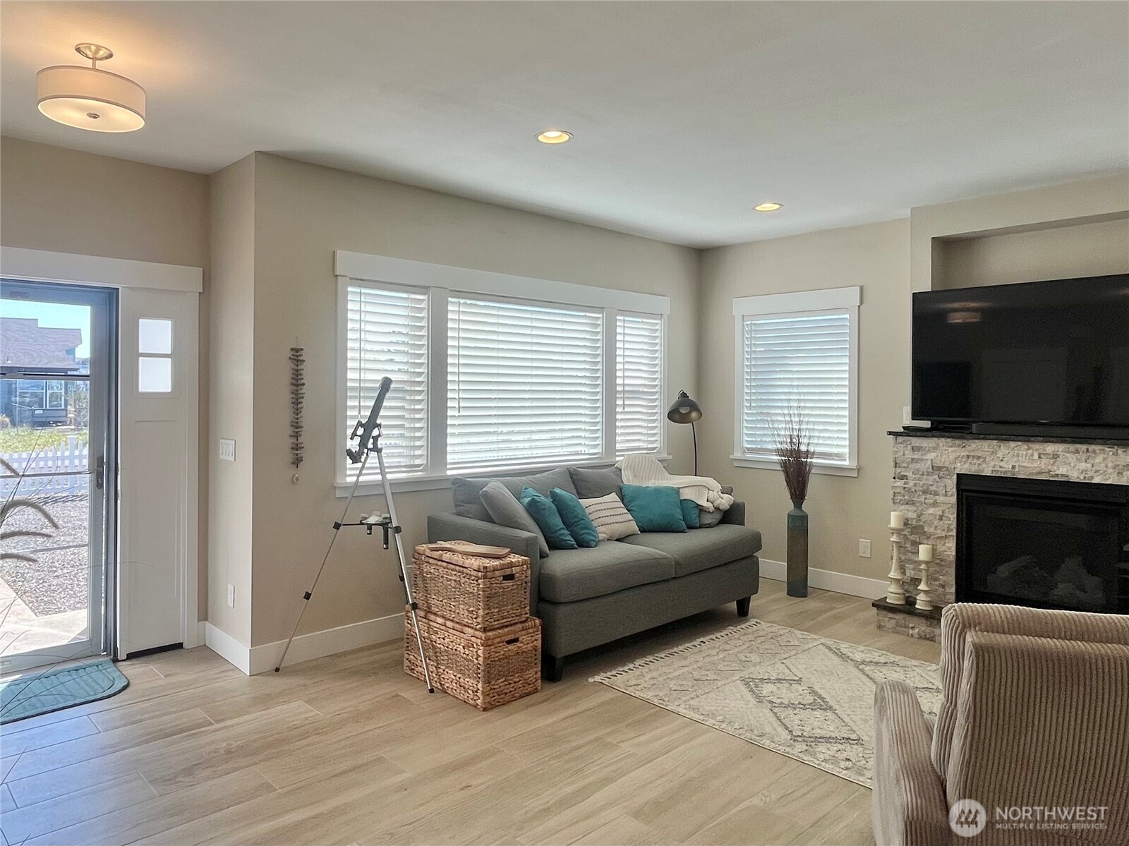 1439 Diamond Head Avenue Property Photo 8