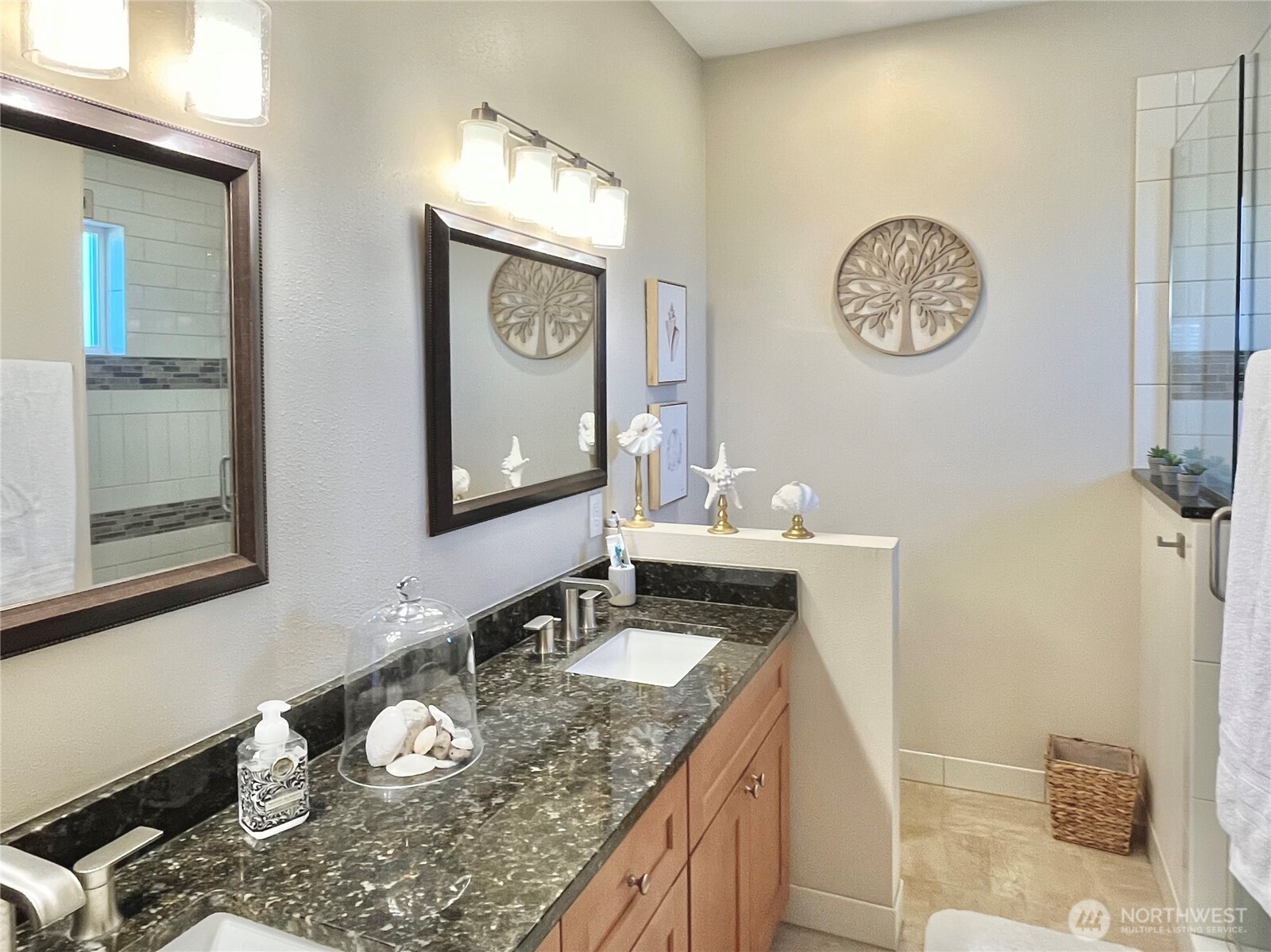 1439 Diamond Head Avenue Property Photo 17