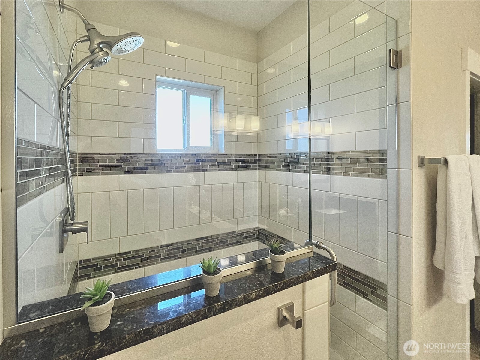 1439 Diamond Head Avenue Property Photo 20