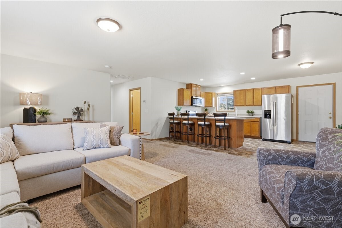 109 C Street Property Photo 7