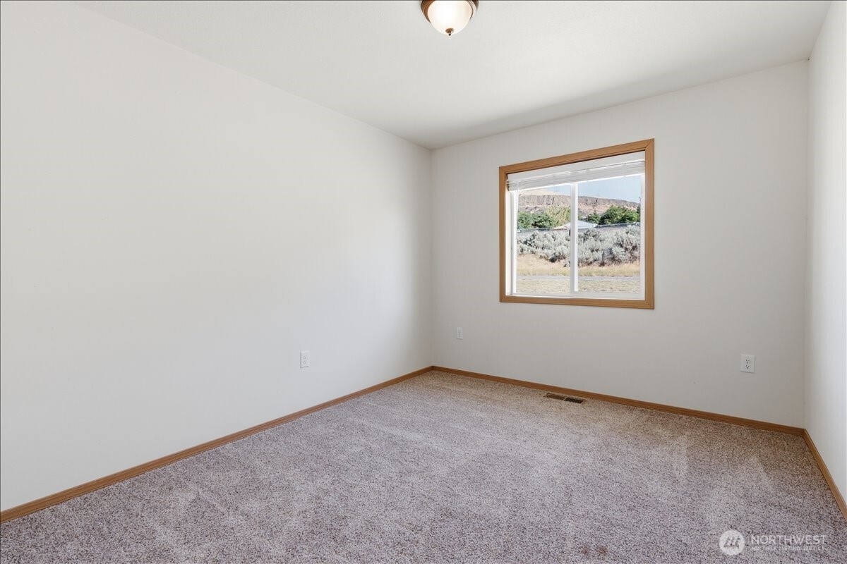 109 C Street Property Photo 16