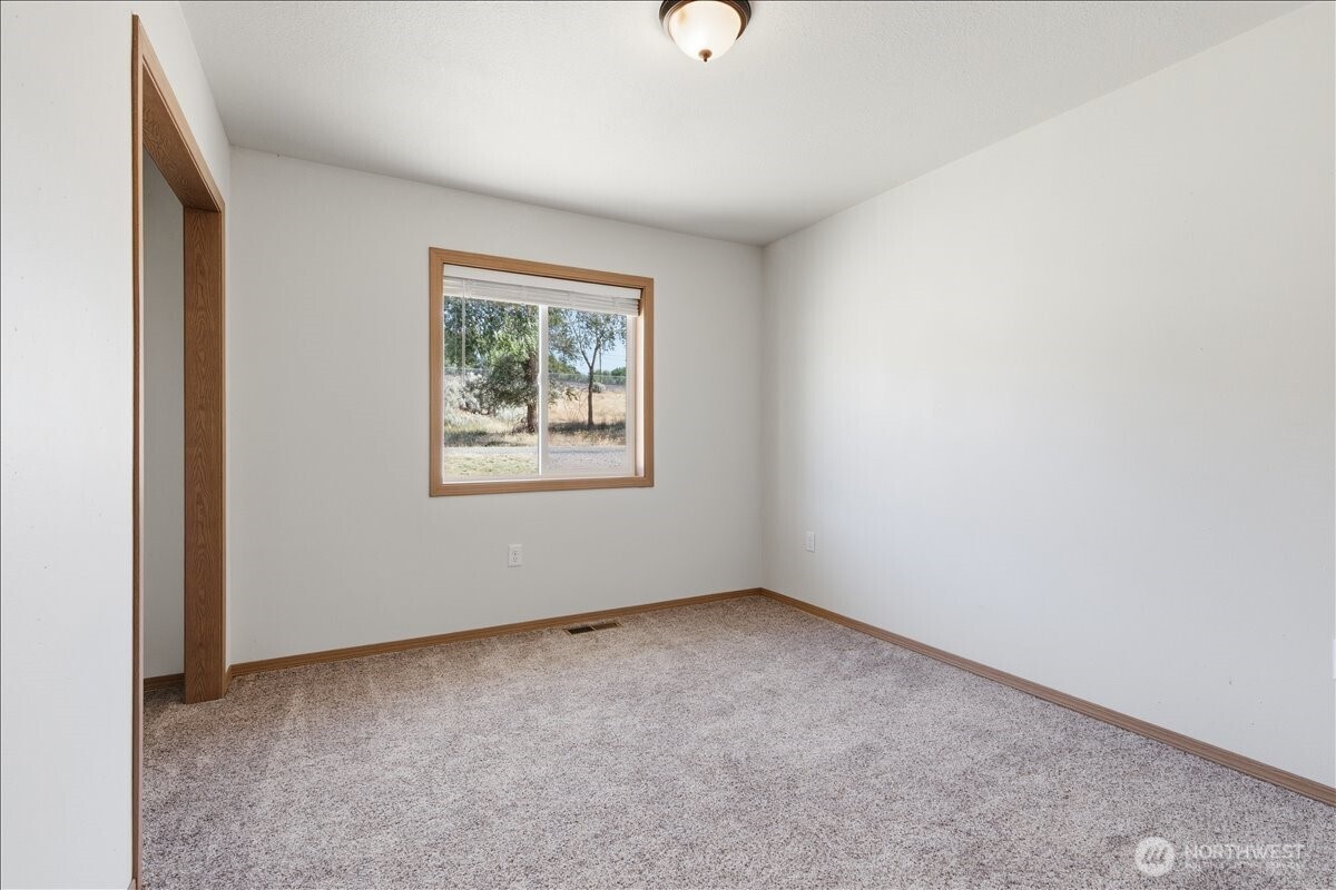 109 C Street Property Photo 18