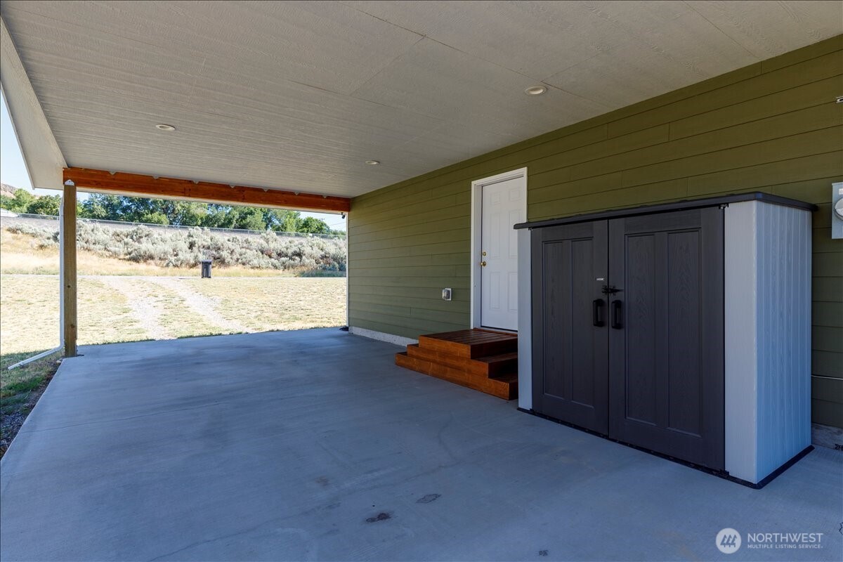 109 C Street Property Photo 31