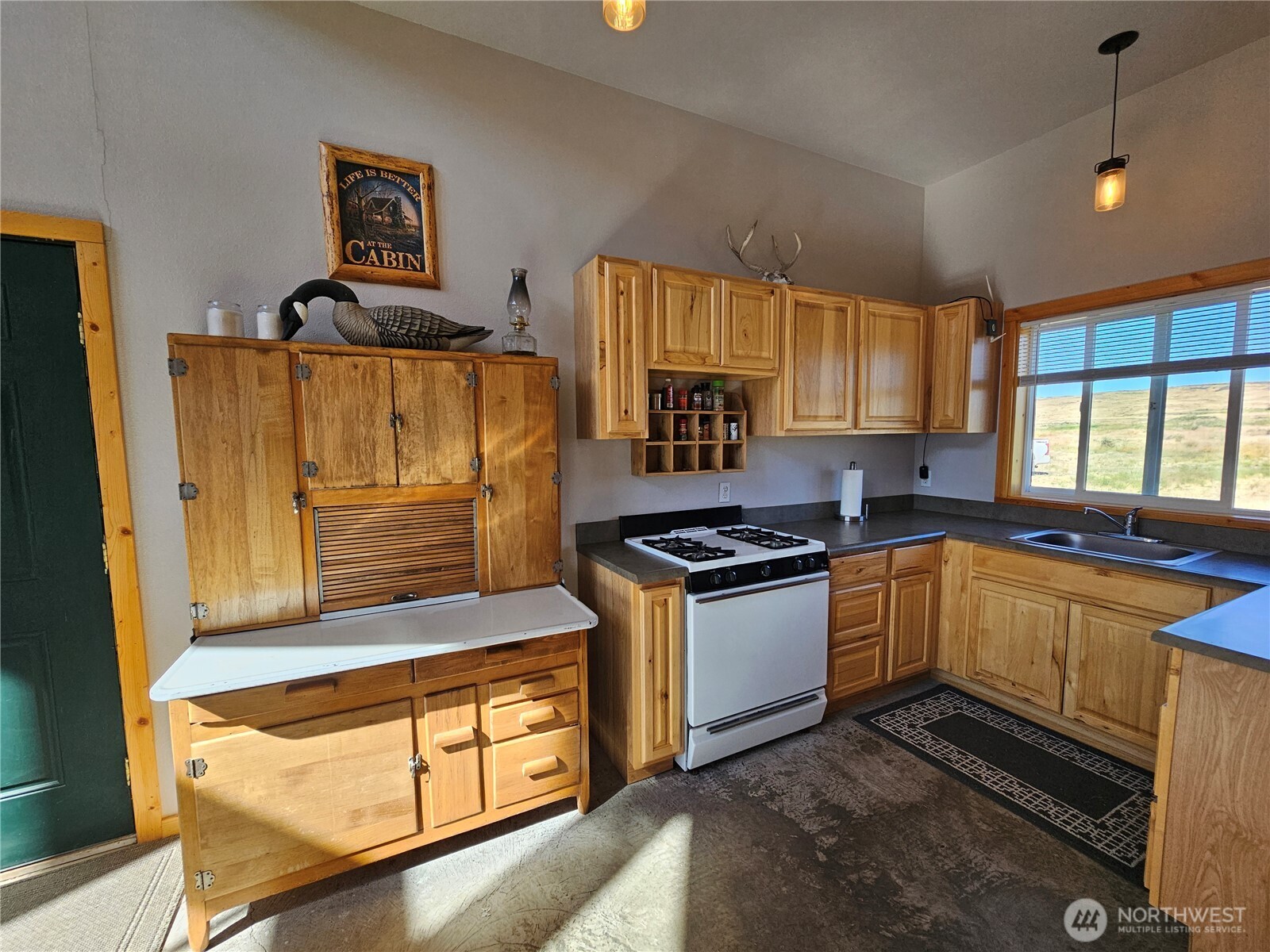 24414 Seven Springs Dairy Road Property Photo 5
