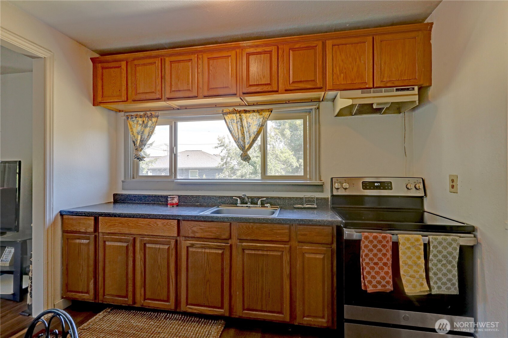 4120 Renton Avenue Property Photo 9