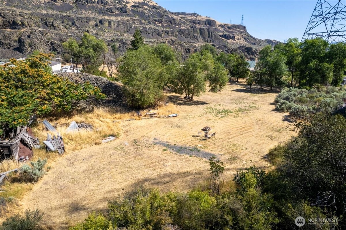 22007 Ne Pleasant Valley Road Property Photo 14