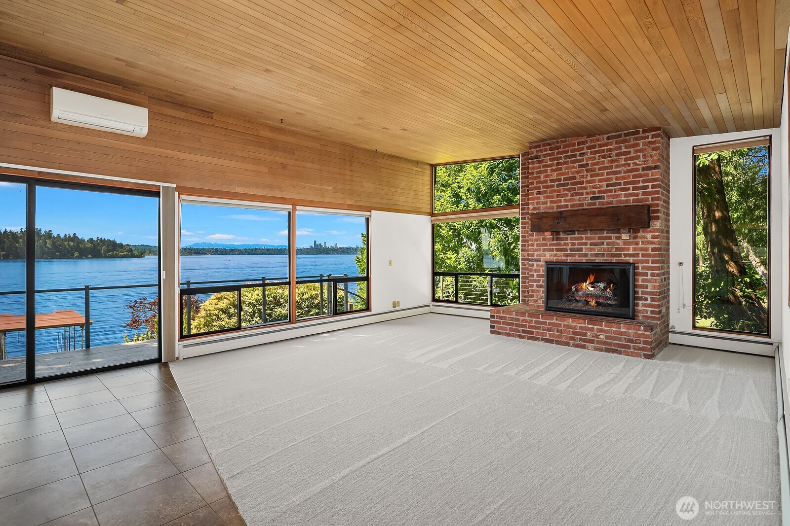 4835 Forest Avenue Property Photo 4