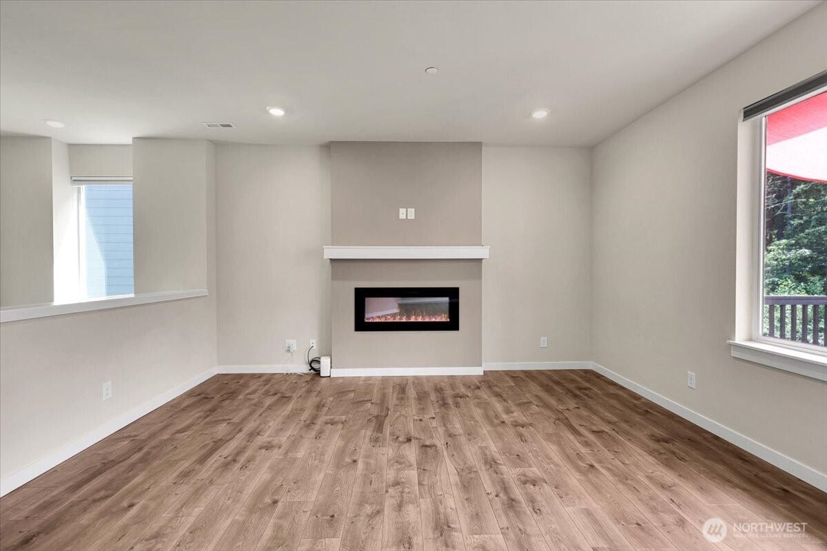 7709 208th Avenue Property Photo 16