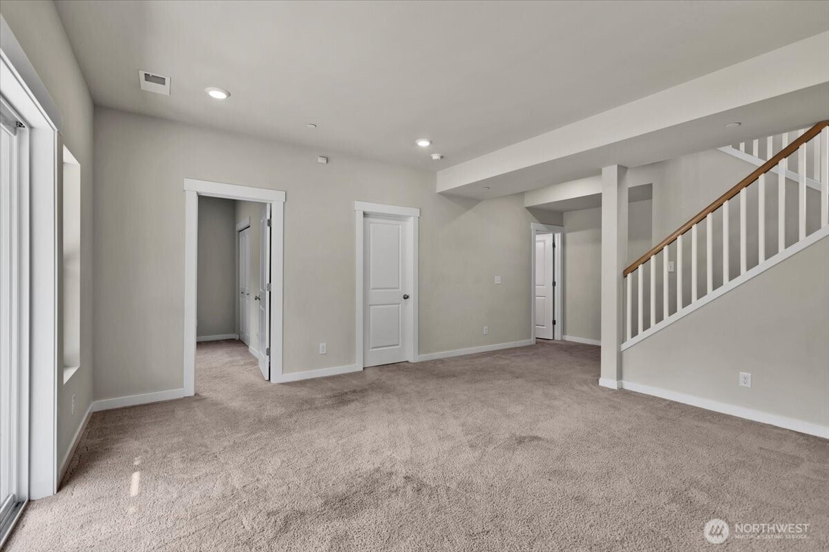 7709 208th Avenue Property Photo 32