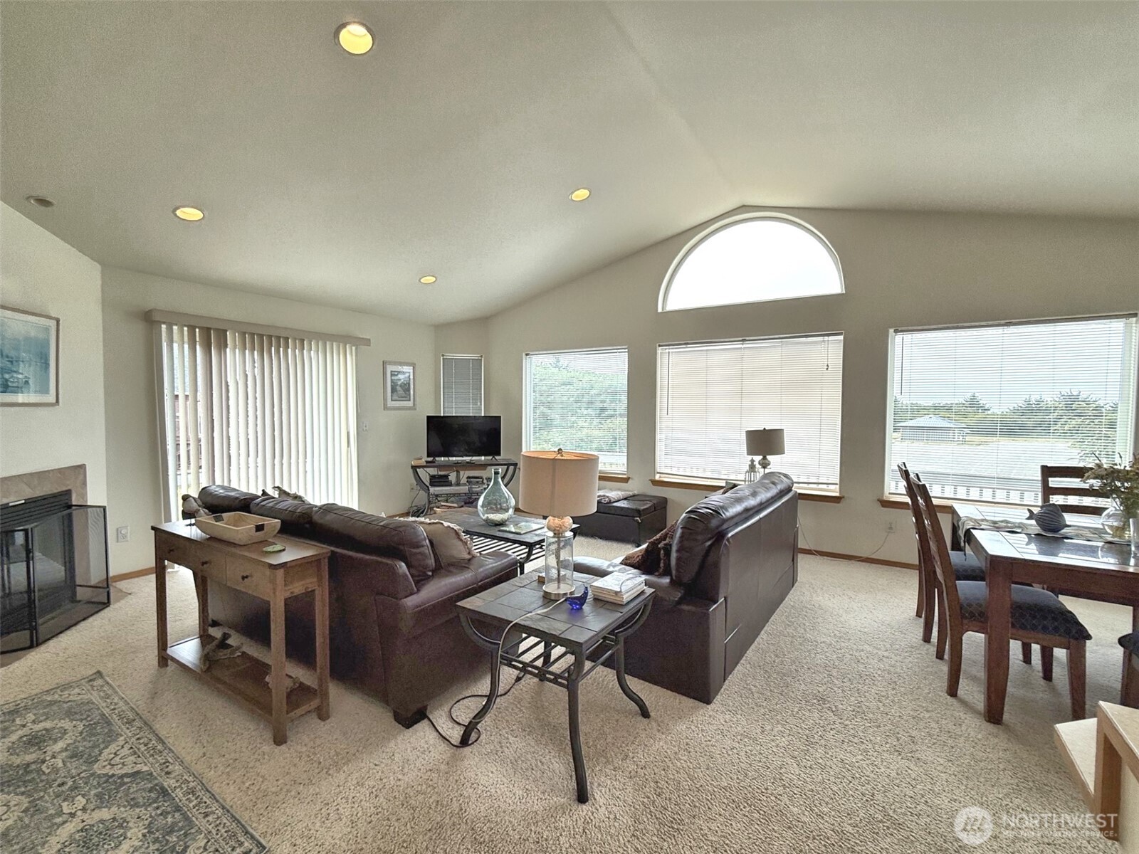 16 Ocean Boulevard Property Photo 8