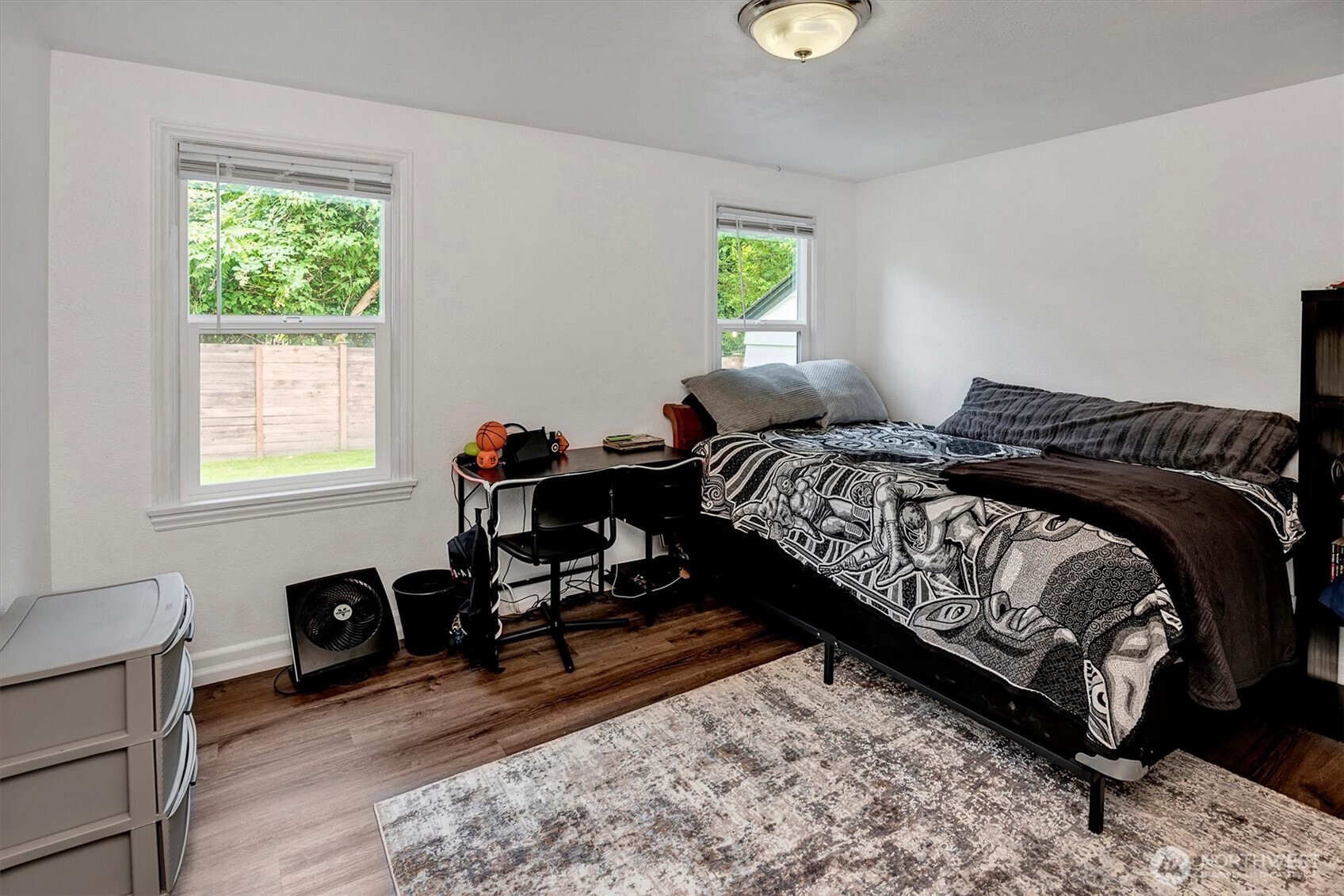 555 Windsor Place Property Photo 13