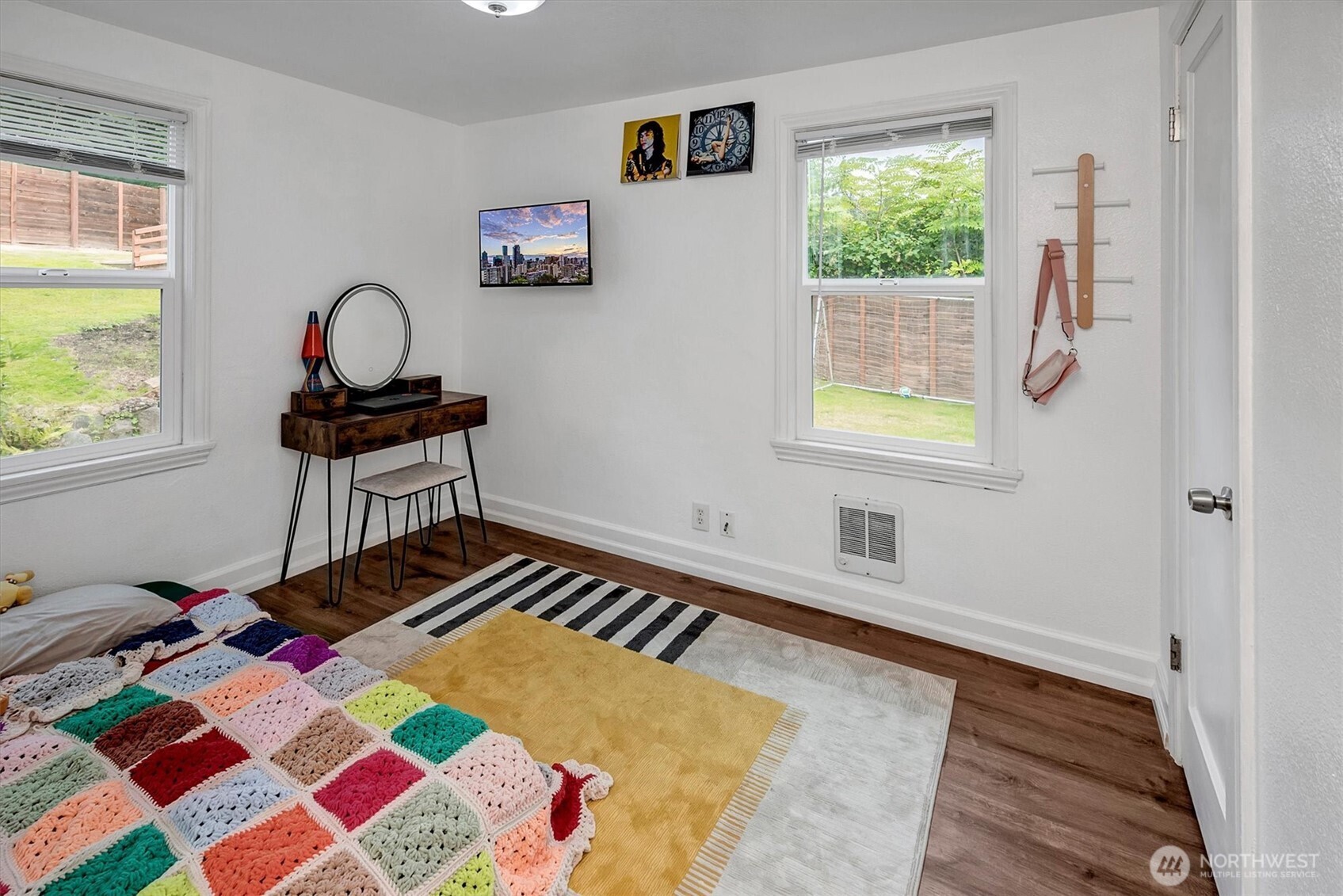 555 Windsor Place Property Photo 14