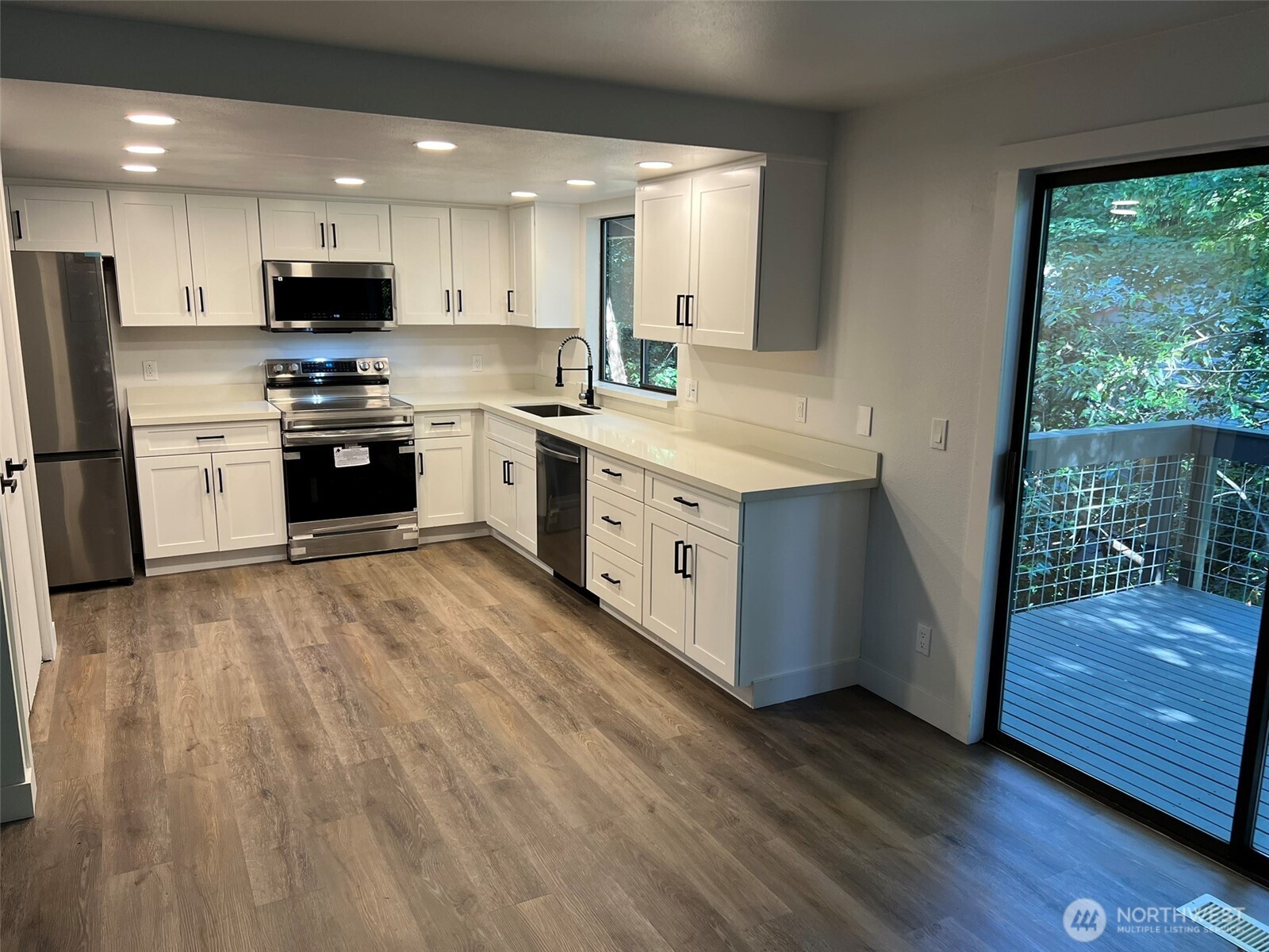 1508 Ne Brockman Place Property Photo 10