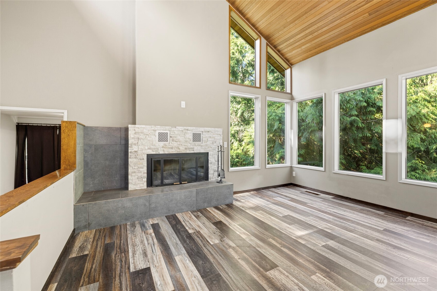 22850 Little Mountain Road Property Photo 5