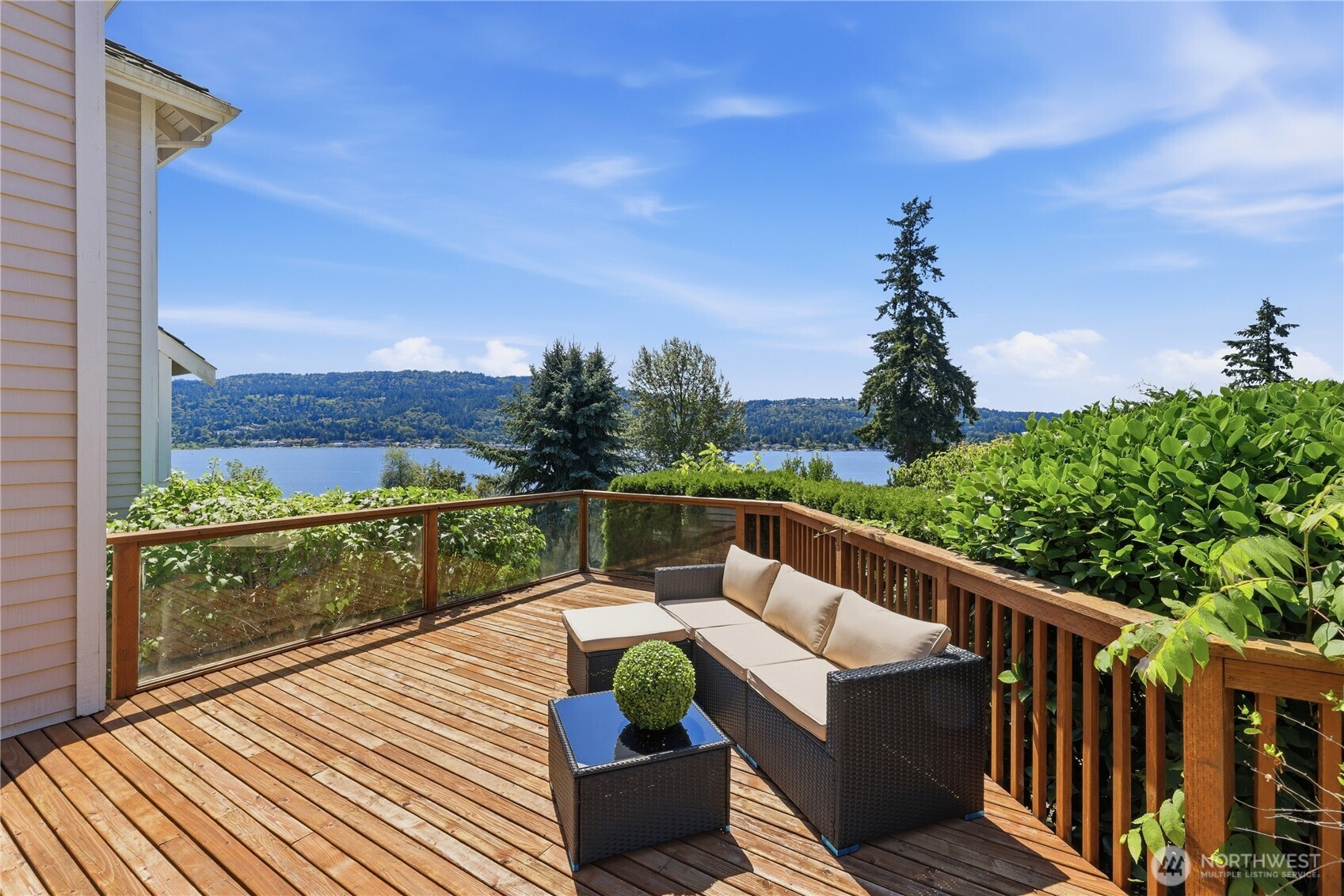 4123 205 Avenue Property Photo 9