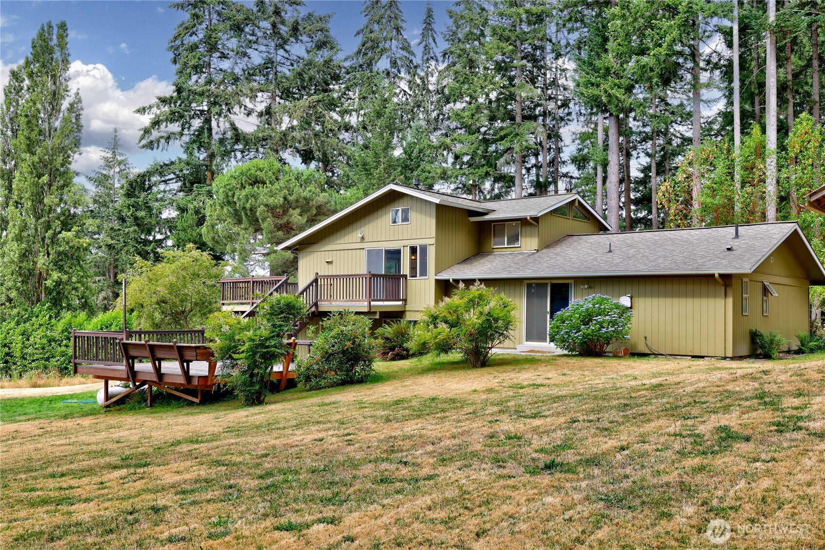 7750 NE Bergman Road Property Photo 1